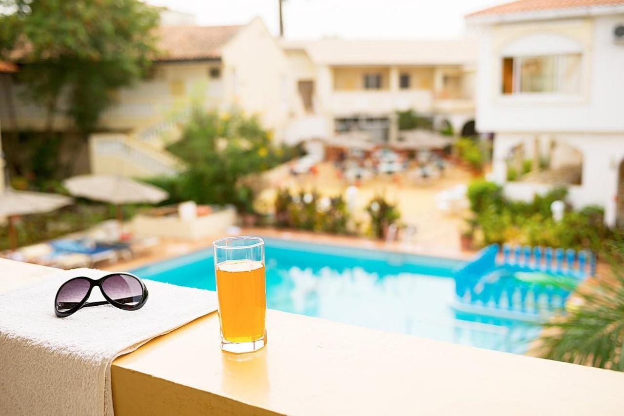 Cape Point Hotel Bakau Exterior photo