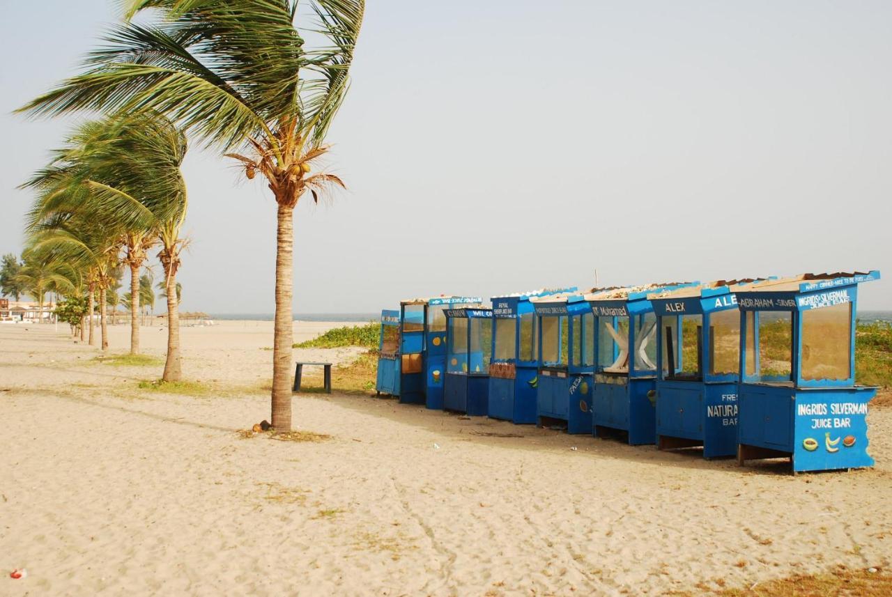 Cape Point Hotel Bakau Exterior photo
